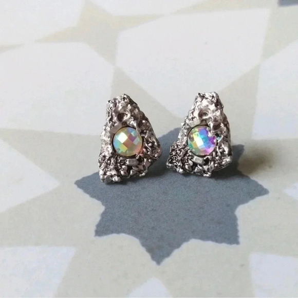 Crystal Stud Earrings Silver Iridescent - Picture 8 of 12